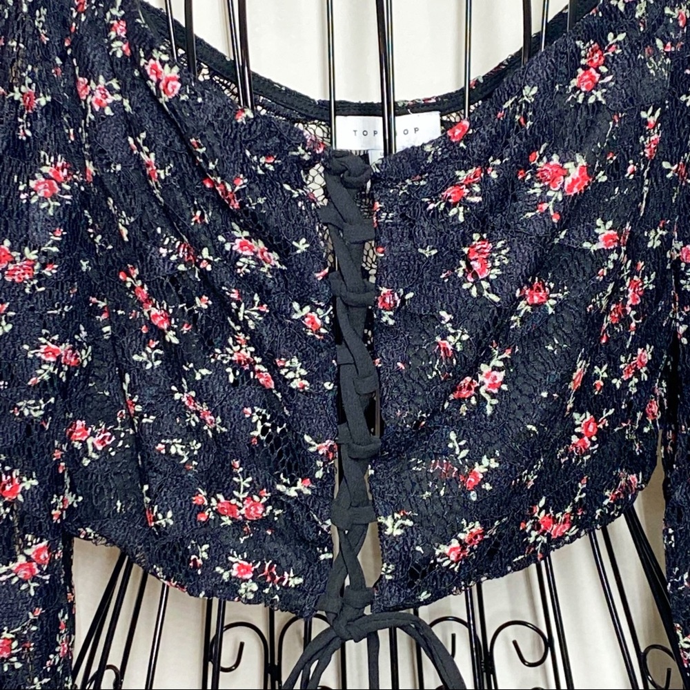 Topshop Ditsy Lace Up Crop Top Black Red Floral 10 - Picture 8 of 12